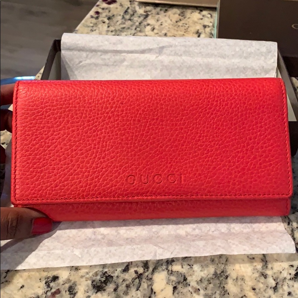 beautiful Authentic GUCCI wallet